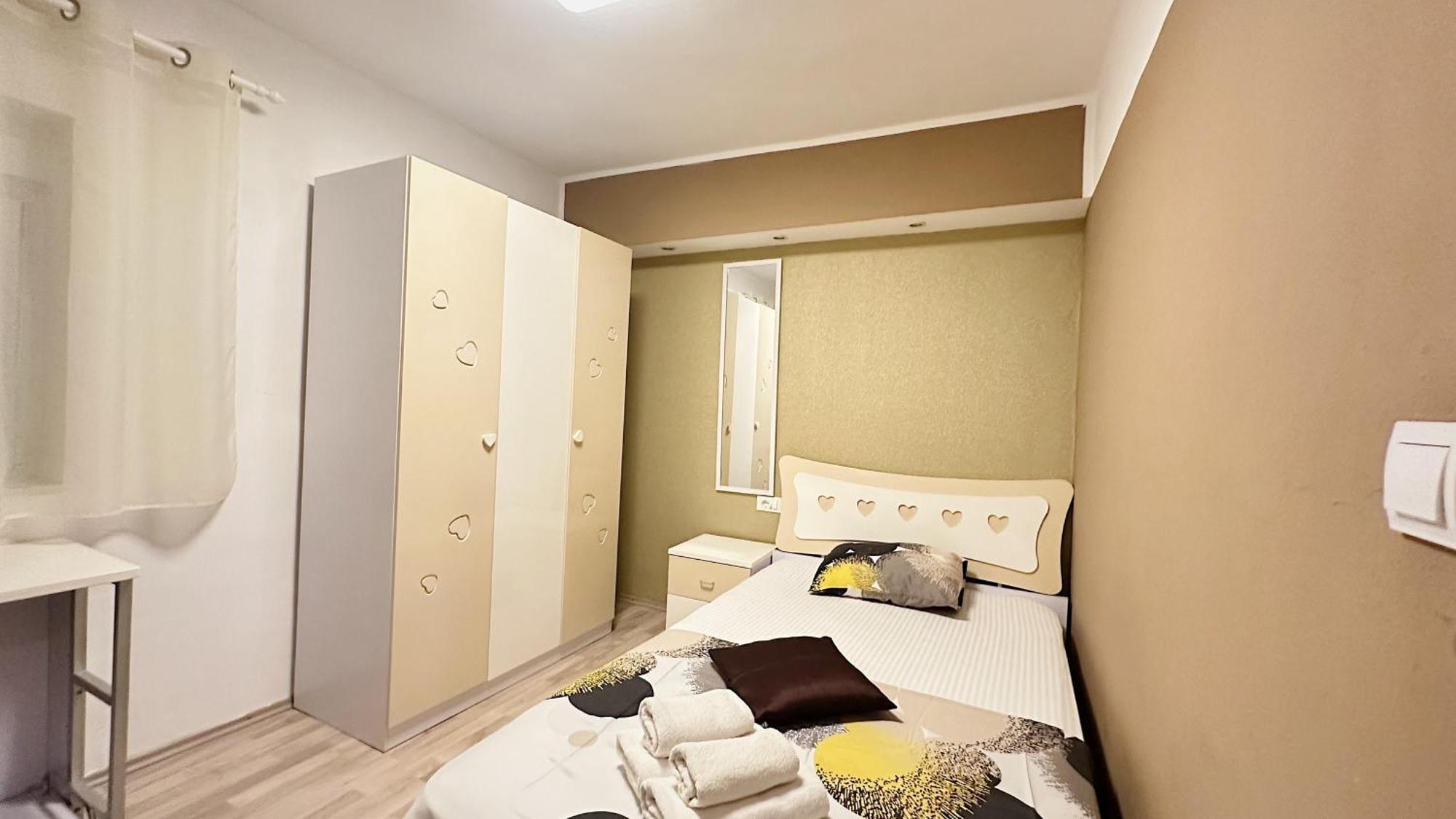 Apartments Matea Тисно Экстерьер фото